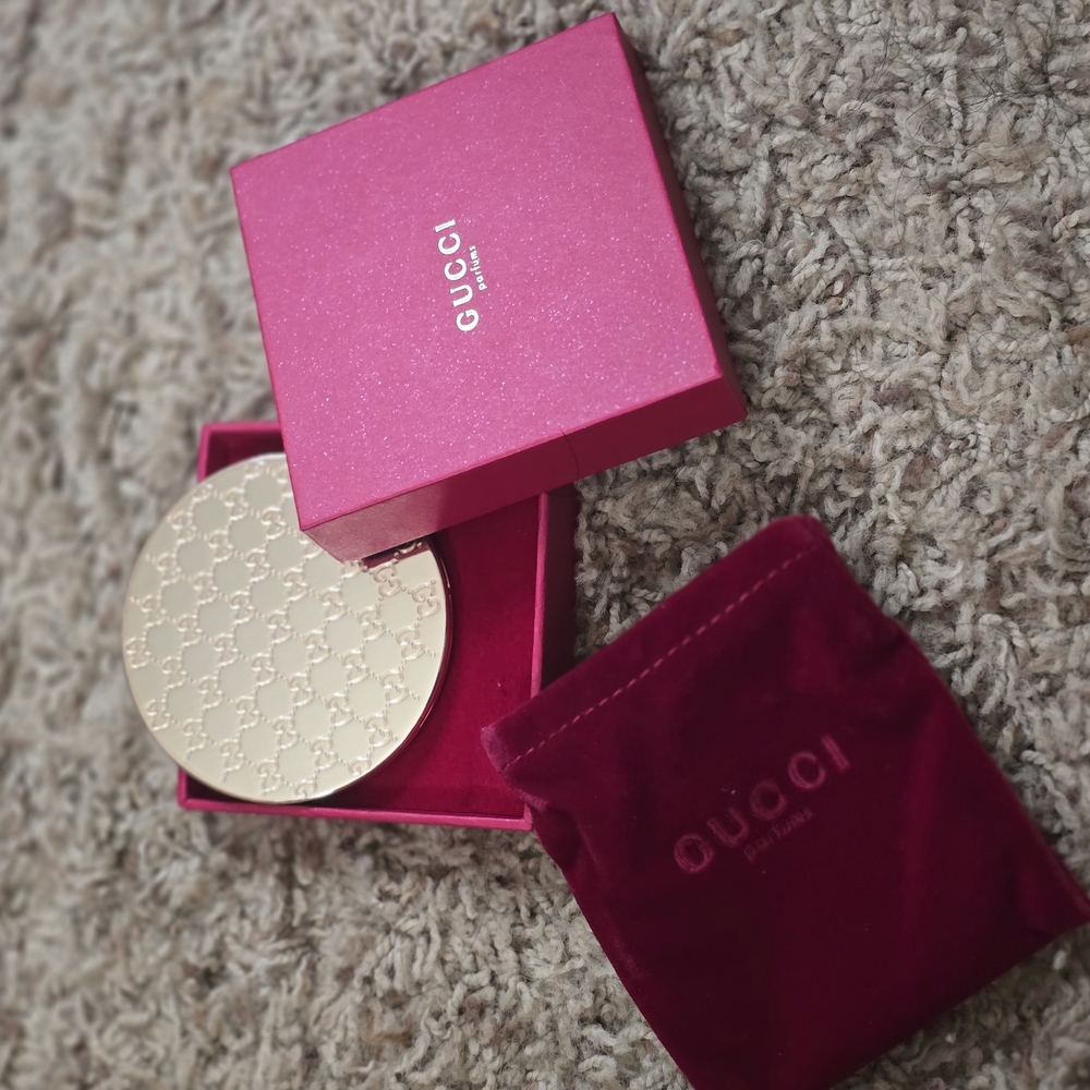 Gucci Gold Compact Mirror - Picture 3 of 6